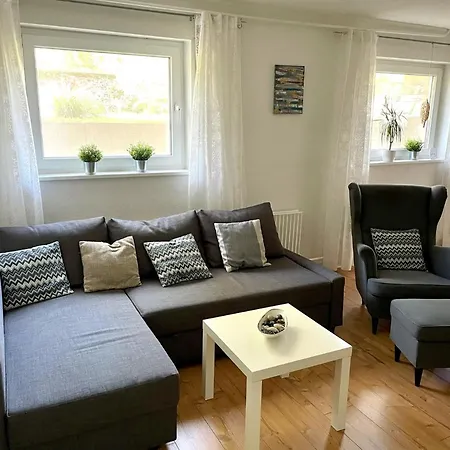 M. Eigener Terrasse U. Zugang, Hamburg-nah Apartman