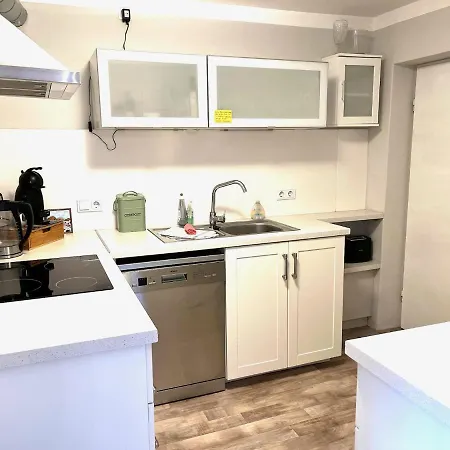 Apartamento M. Eigener Terrasse U. Zugang, Hamburg-nah