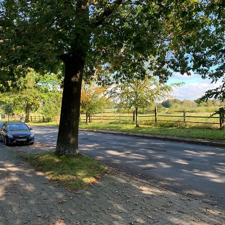 M. Eigener Terrasse U. Zugang, Hamburg-nah Аренсбург